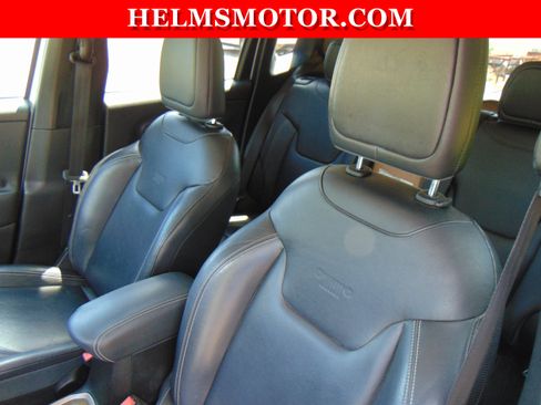 Used 2016 Jeep Renegade Limited FWD image 29