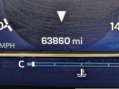 Used 2024 Chevrolet Silverado 3500 LTZ w/ LTZ Convenience Package image 26