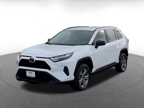 Used 2025 Toyota RAV4 LE image 3