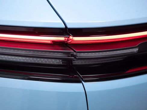Certified 2026 Porsche Macan Electric RWD image 18