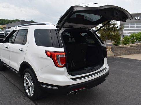 Used 2019 Ford Explorer Limited w/ Ford Safe & Smart Package AWD/4WD image 28