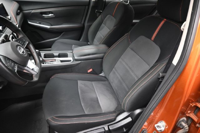 Used 2025 Nissan Sentra SR FWD image 19