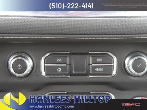 Used 2024 GMC Yukon SLT AWD/4WD image 24