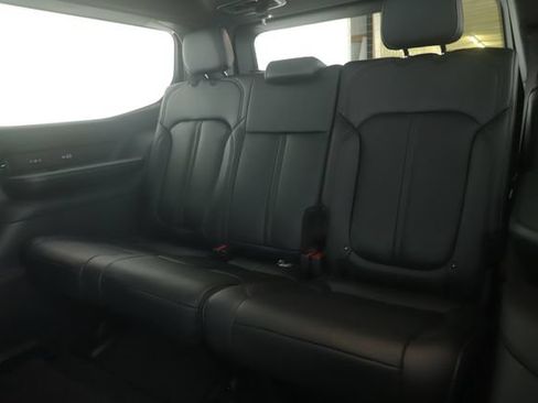 New 2026 Jeep Grand Wagoneer Limited AWD/4WD image 33
