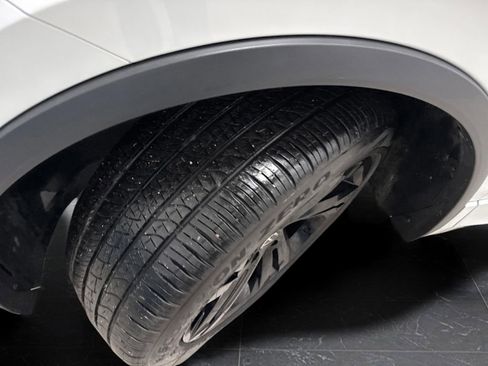 Used 2023 Volkswagen Tiguan SE R-Line image 35