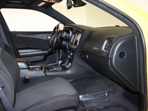 Used 2017 Dodge Charger R/T w/ Beats Audio Group image 52