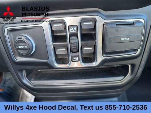 Used 2023 Jeep Wrangler Unlimited w/ Cold Weather Group AWD/4WD image 34