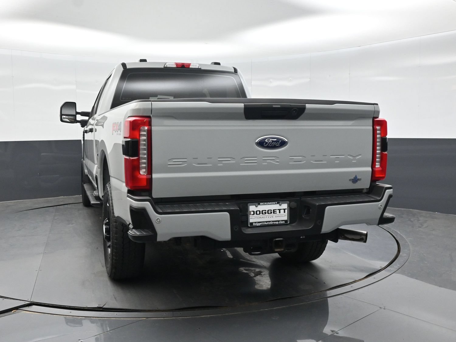 Certified 2025 Ford F250 XL w/ STX Appearance Package AWD/4WD image 7
