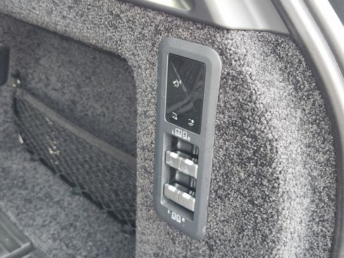 Certified 2025 Land Rover Range Rover Long Wheelbase Autobiography image 35