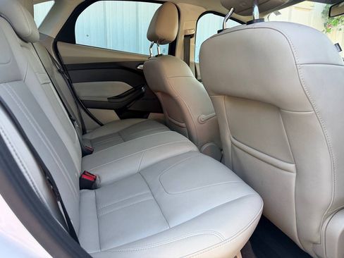 Used 2012 Ford Focus SEL FWD image 15