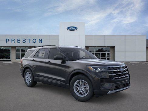 New 2026 Ford Explorer Active image 7