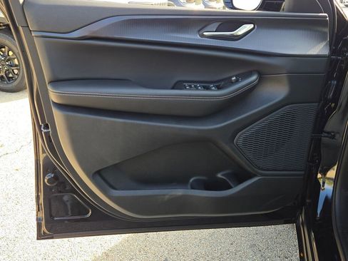 New 2025 Jeep Grand Cherokee Altitude image 22