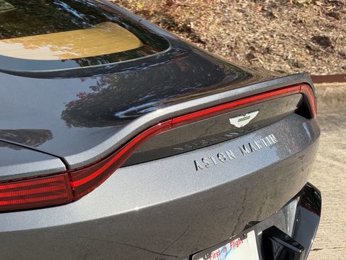 Used 2023 Aston Martin V8 Vantage Coupe image 8