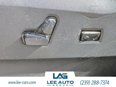 Used 2012 Chrysler Town & Country Touring image 17