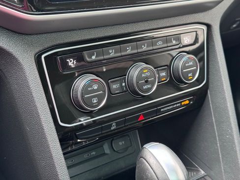 Used 2022 Volkswagen Atlas SE image 39