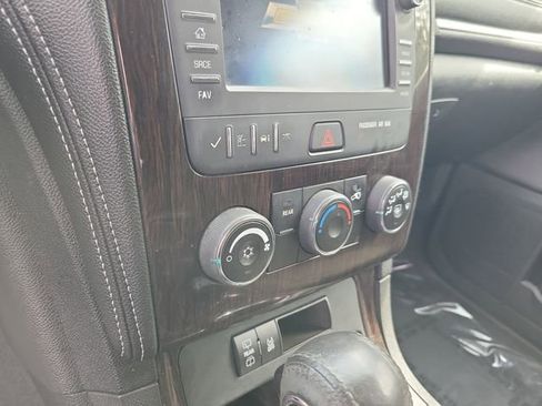 Used 2016 Chevrolet Traverse LT image 21