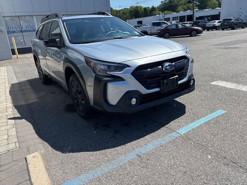 Used 2024 Subaru Outback Onyx Edition AWD/4WD image 2