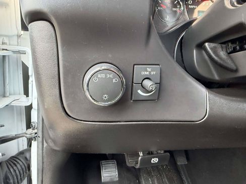 Used 2024 Chevrolet Express 2500 w/ Driver Convenience Package RWD image 17