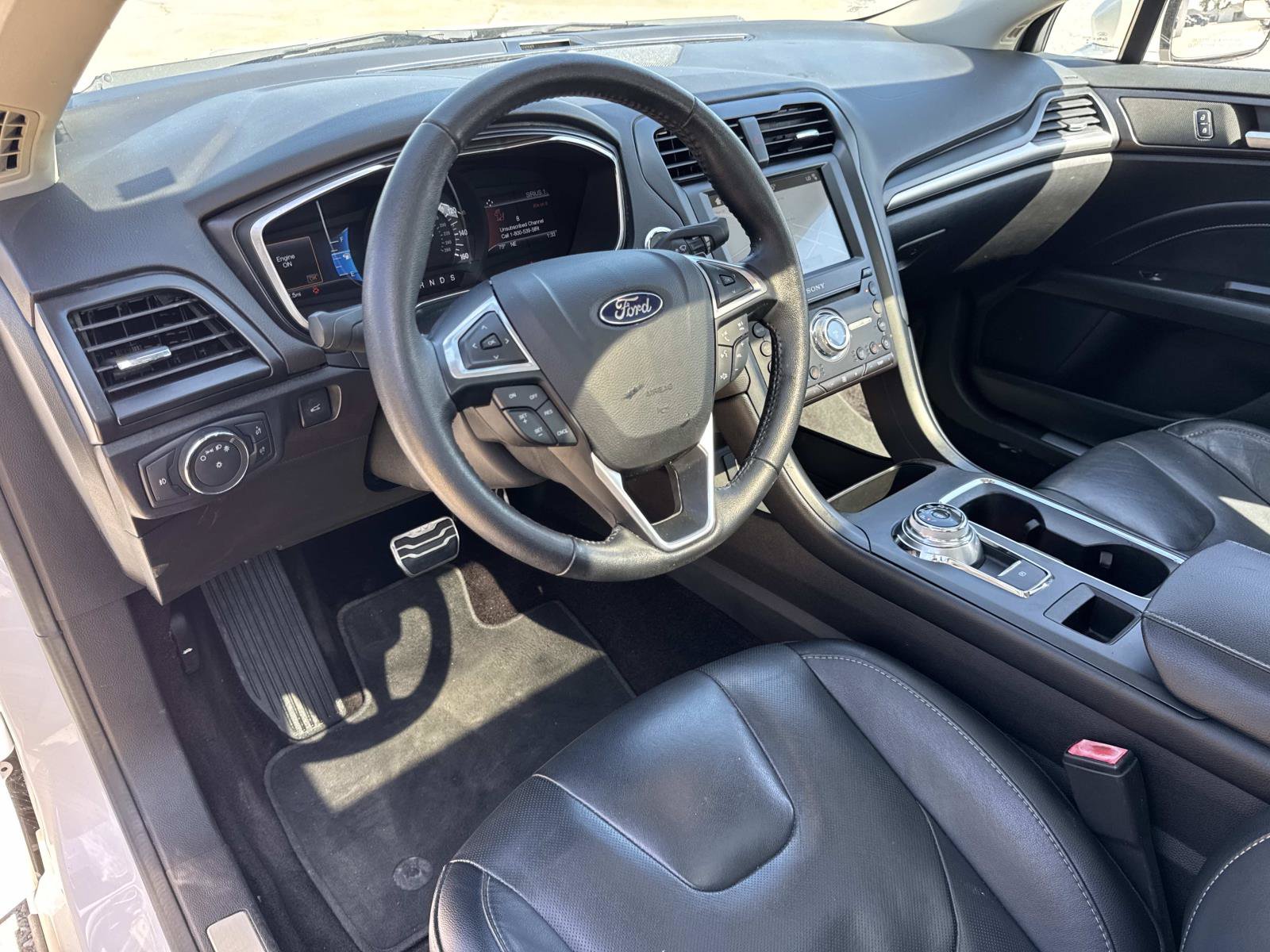 Used 2017 Ford Fusion Titanium FWD image 17