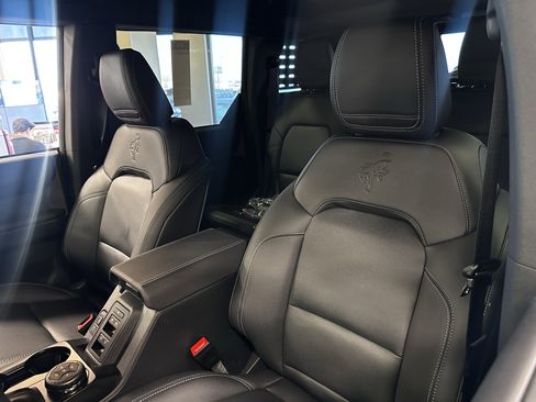 New 2025 Ford Bronco Badlands image 16