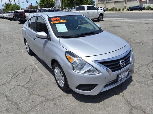 Used 2019 Nissan Versa SV FWD image 3