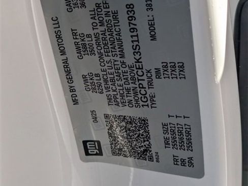 New 2025 Chevrolet Colorado LT w/ LT Convenience Package image 38