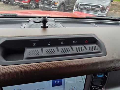 Used 2023 Ford Bronco Outer Banks w/ Sasquatch Package AWD/4WD image 19