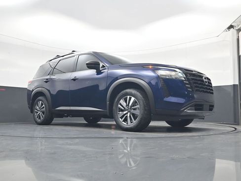 New 2026 Nissan Pathfinder SL image 15