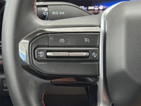 Certified 2024 Chevrolet Colorado Z71 w/ Advanced Trailering Package image 19