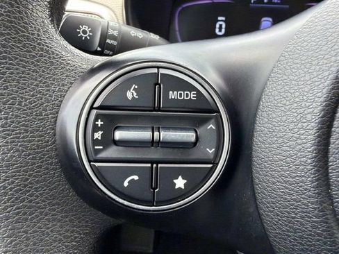 Used 2024 Kia Soul LX w/ Option Group 015 FWD image 25