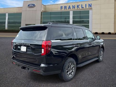 New 2026 Ford Expedition Active RWD image 7