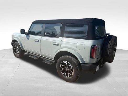 Used 2024 Ford Bronco Outer Banks AWD/4WD image 3