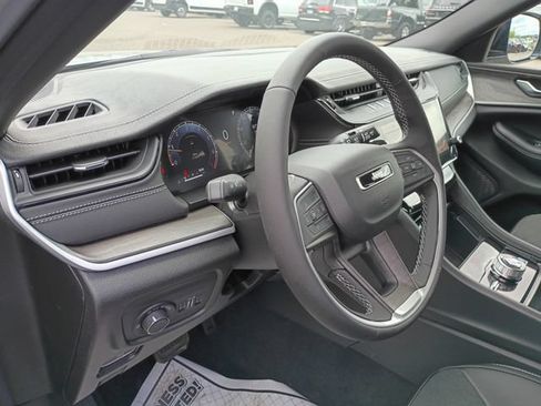 New 2026 Jeep Grand Cherokee Altitude AWD/4WD image 11