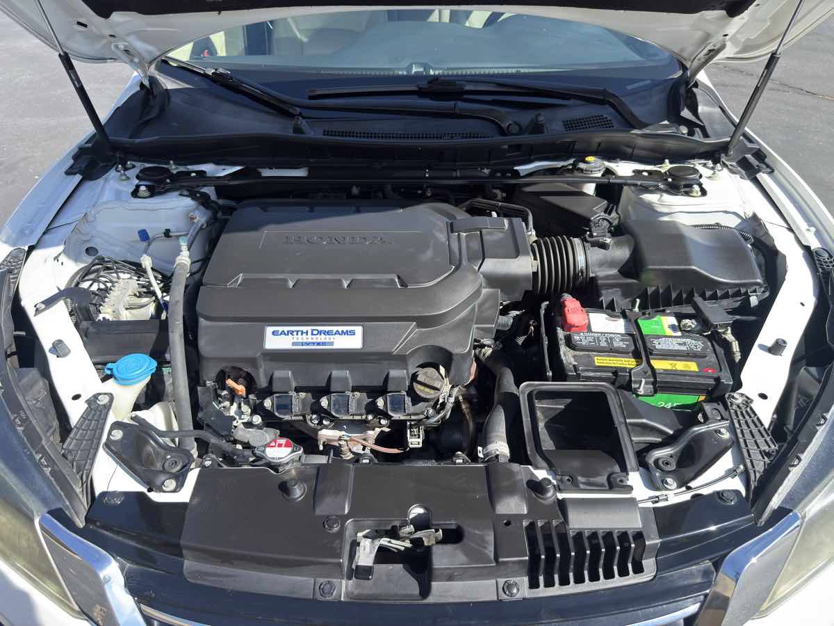 Used 2015 Honda Accord EX-L image 11