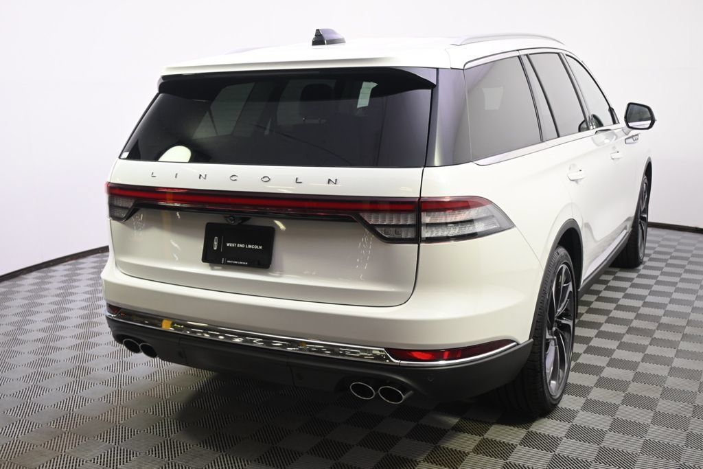 New 2026 Lincoln Aviator Reserve AWD/4WD image 6