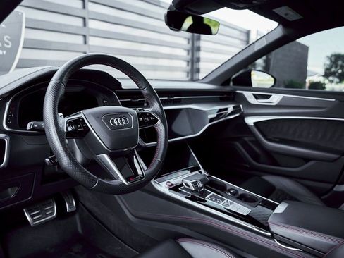 Used 2021 Audi RS 6 w/ Executive Package AWD/4WD image 2