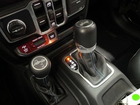Used 2022 Jeep Wrangler Unlimited Rubicon 4xe AWD/4WD image 50