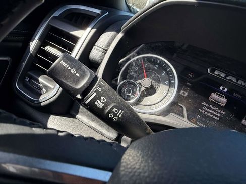 Used 2023 RAM 1500 Laramie image 36