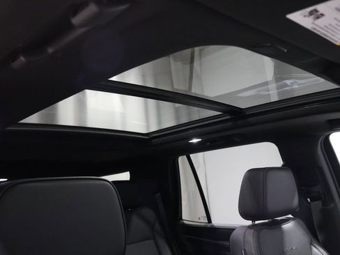 Used 2024 GMC Yukon Denali image 26