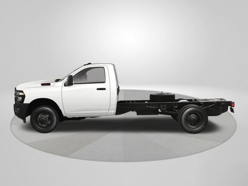 New 2025 RAM 3500 Tradesman AWD/4WD image 3