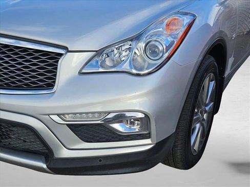 Used 2017 INFINITI QX50 2WD w/ Premium Plus Package image 16