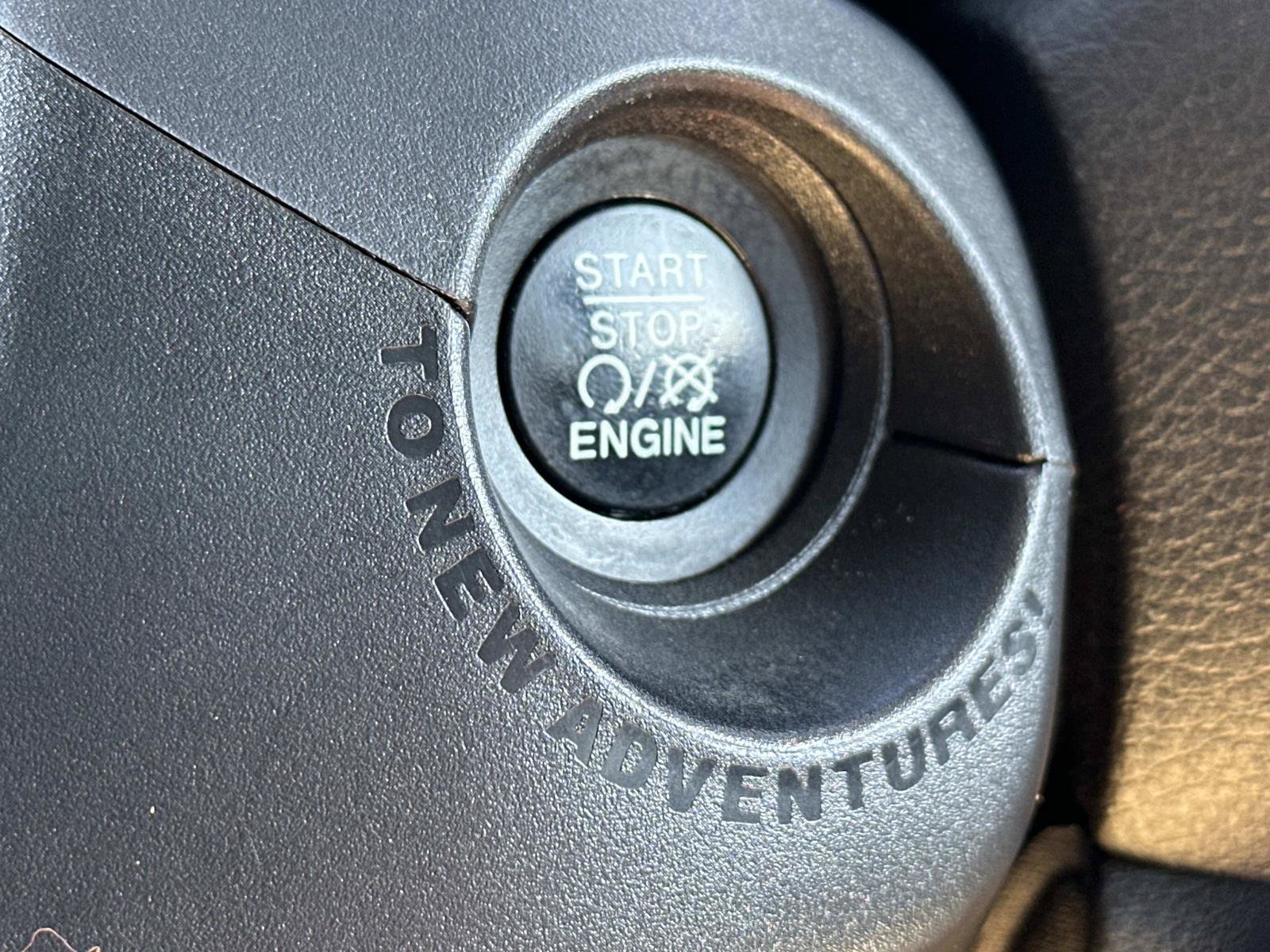 Used 2016 Jeep Renegade Trailhawk w/ Popular Equipment Group AWD/4WD image 26