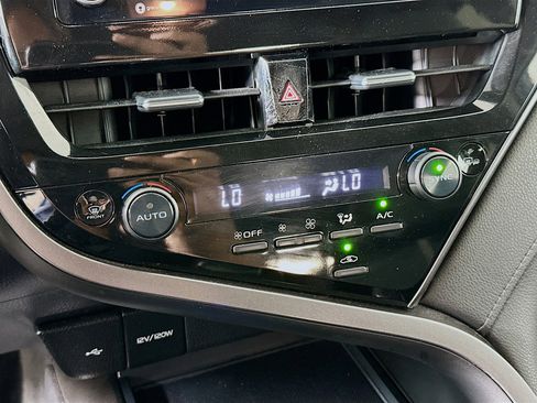 Used 2023 Toyota Camry SE image 22