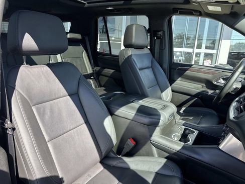 Used 2024 Chevrolet Tahoe Z71 w/ Luxury Package image 11