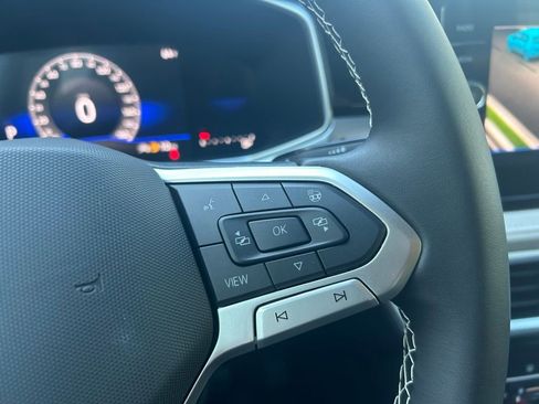 New 2026 Volkswagen Taos SE image 22