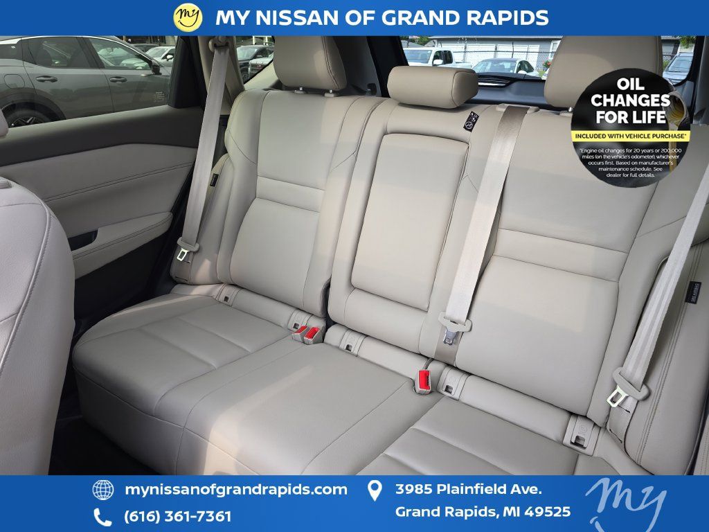 Used 2023 Nissan Rogue SL AWD/4WD image 30
