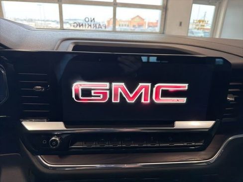 Used 2024 GMC Sierra 1500 SLT w/ SLT Premium Package AWD/4WD image 24