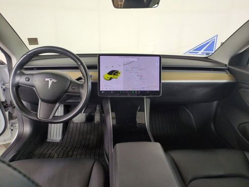Used 2019 Tesla Model 3 Mid Range image 15