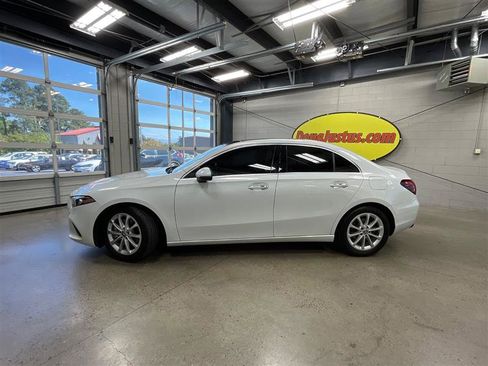 Used 2020 Mercedes-Benz A 220 4MATIC image 2