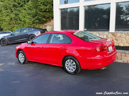 Used 2014 Volkswagen Jetta S FWD image 2